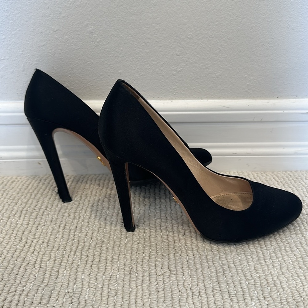 Prada satin black heels. Size 39 1/2 - Picture 4 of 11